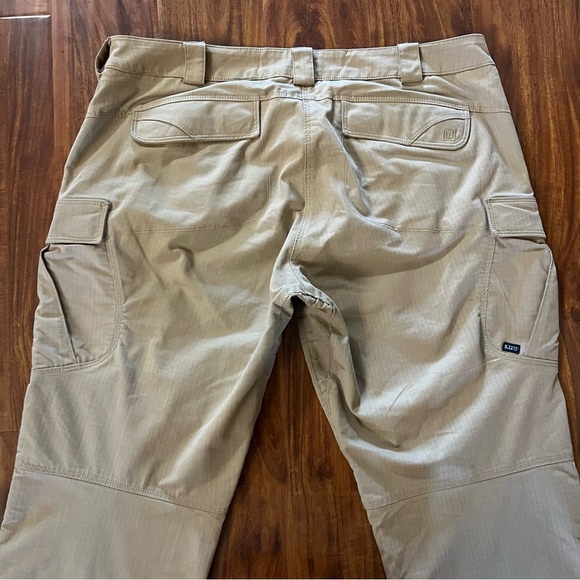 5.11 Tactical Carpenter Cargo Khaki Pants size 18 - Picture 9 of 13